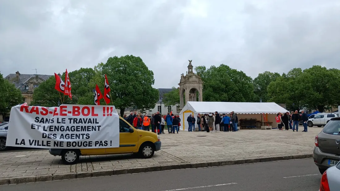 Grève agents ville Châteaudun