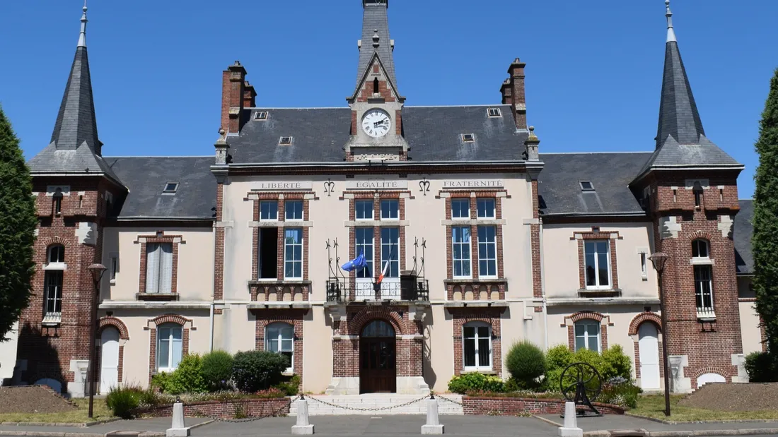 Hôtel de ville, Mainvilliers, Mairie