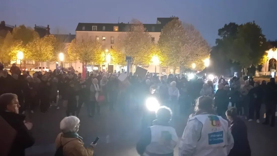 manifestation contre racisme attentat trappes chartres