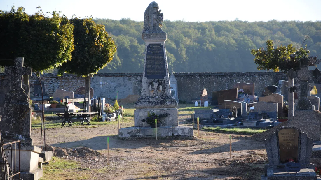 cimetière marboué allées