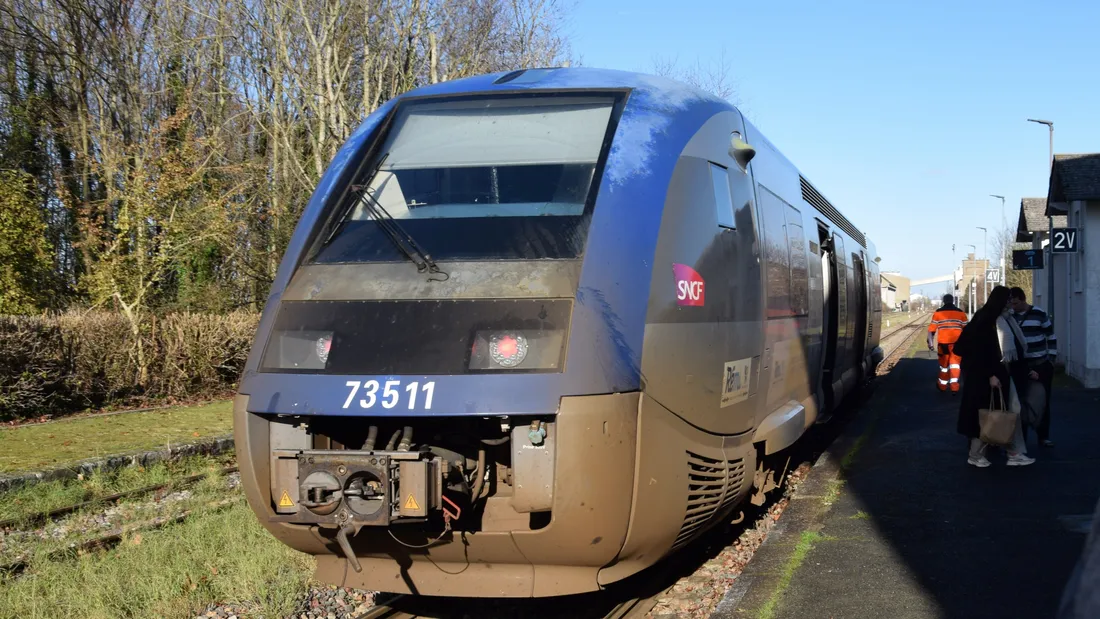 TER train gare de Bonneval