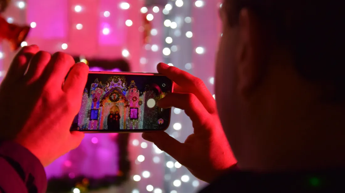 photo maison illuminée