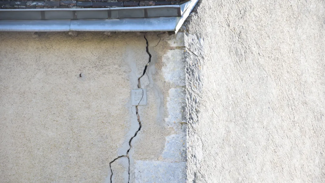 maison lumière chateaudun mur fissuré