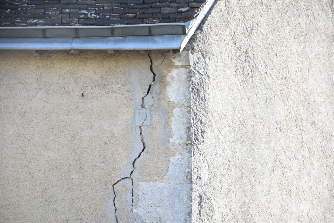 maison lumière chateaudun mur fissuré