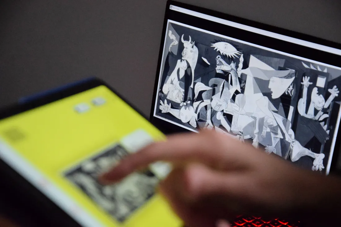 micro folie tablettes guernica