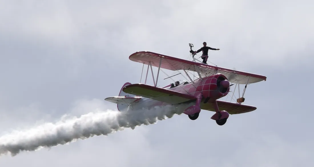 WINGWALKING