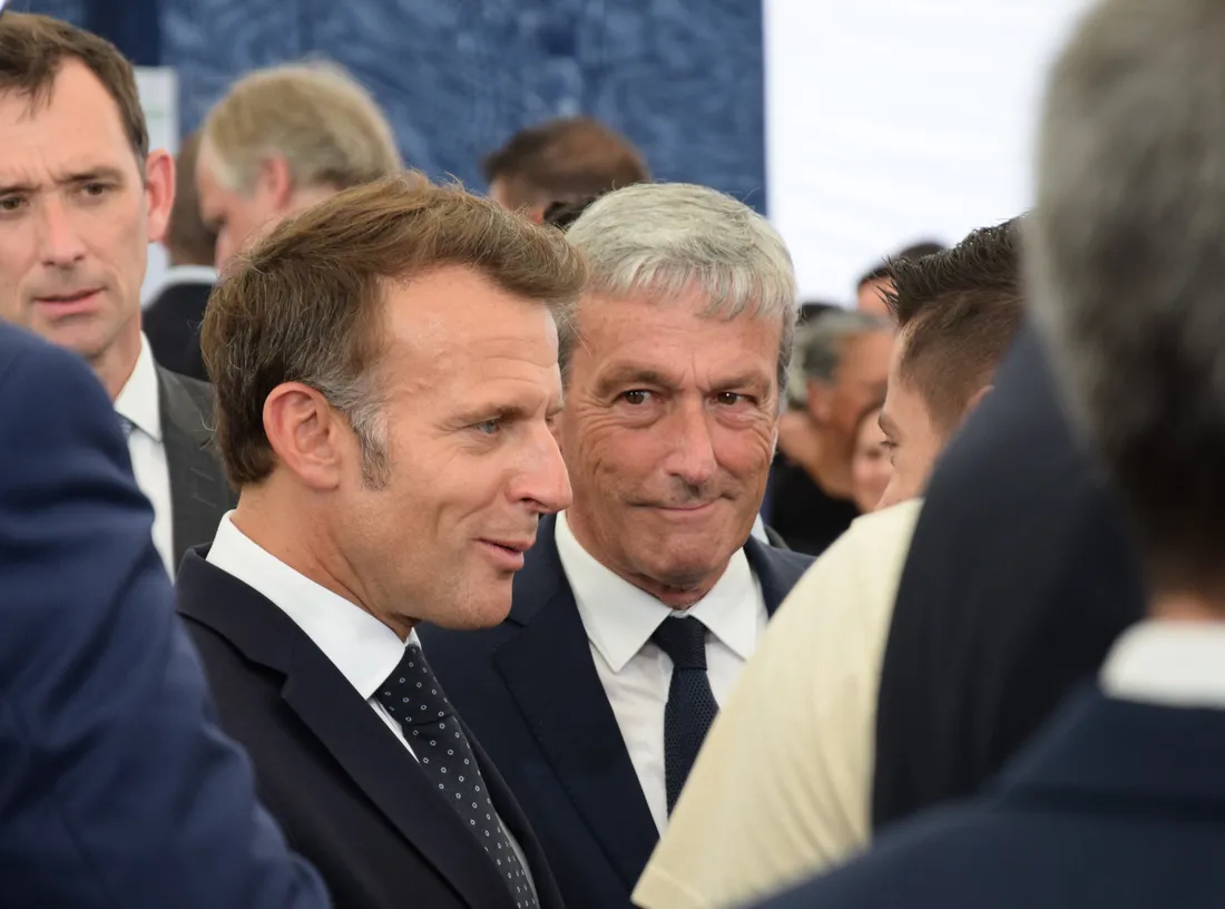 vigier macron foule