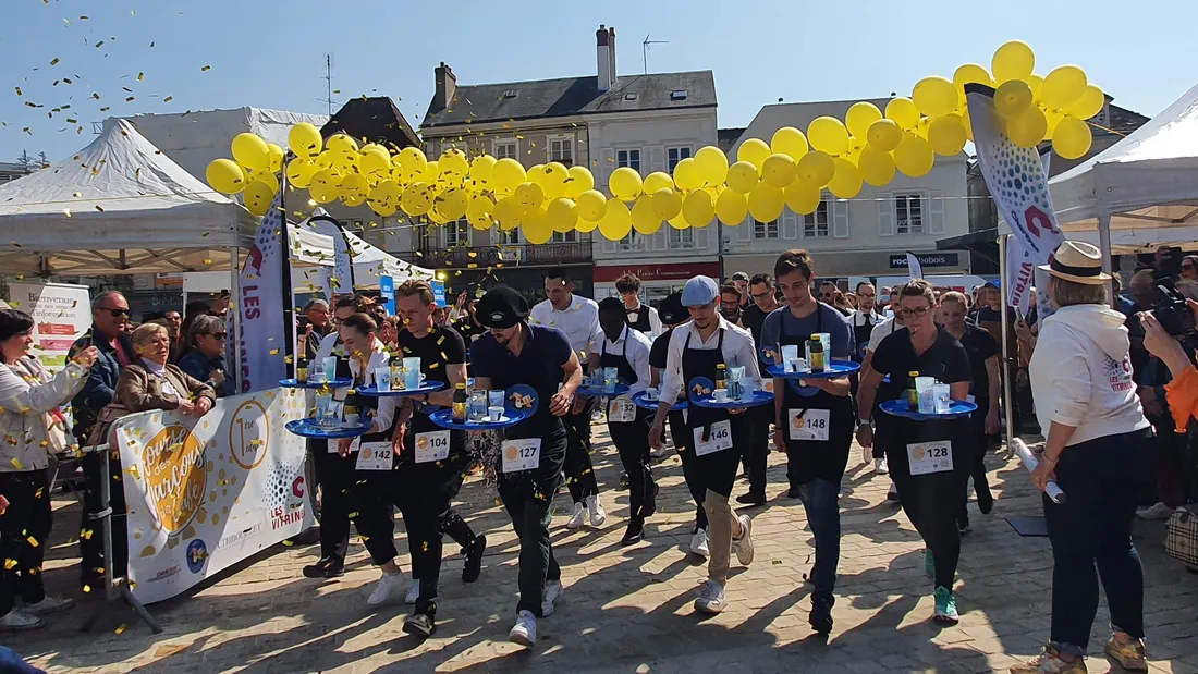 Départ de la Course des garçons de café. Photo d'archives de la première édition en 2022