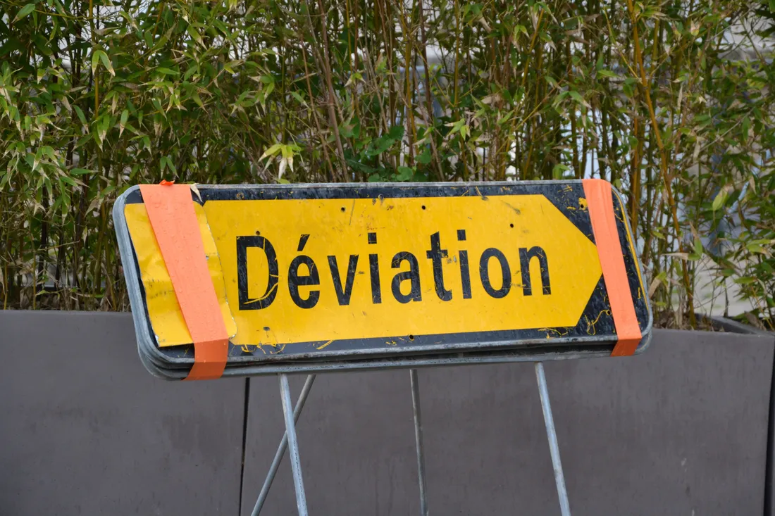 Déviation panneau