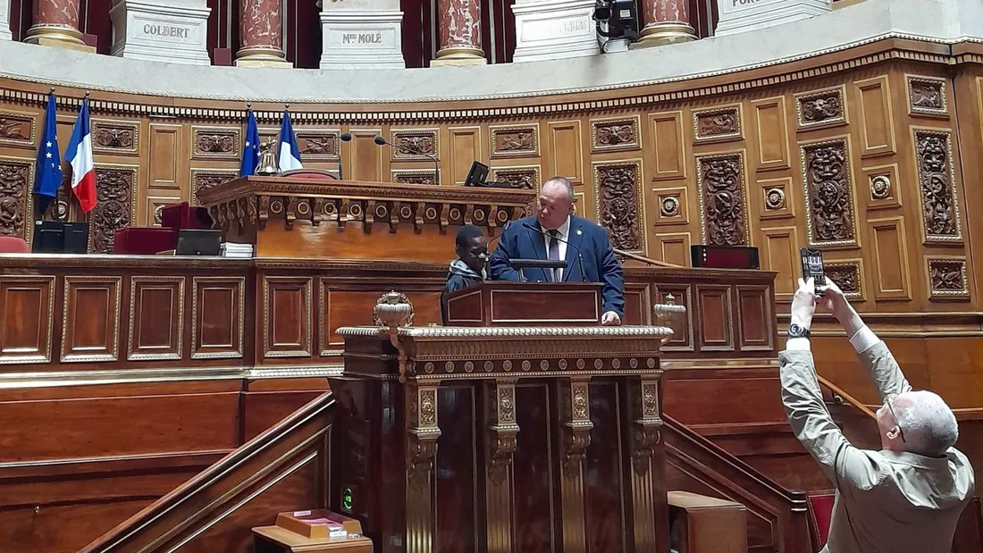 jeunes mainvillois en visite au Sénat