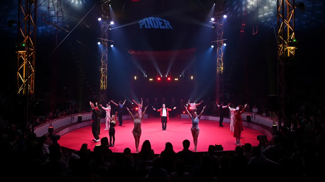 Le Final, Cirque Pinder