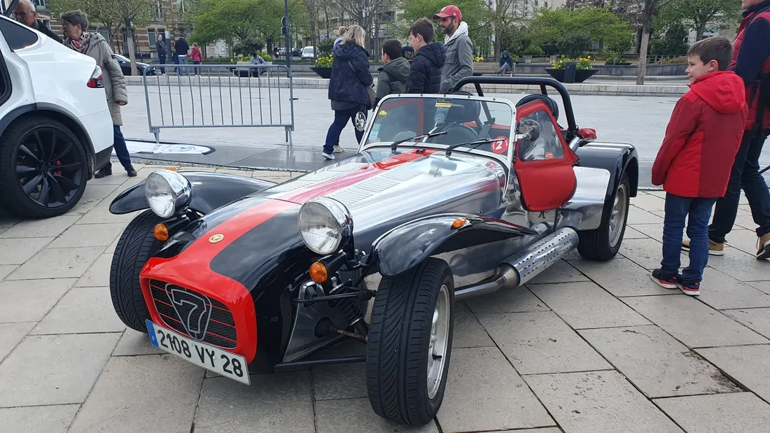 Balades de Chartres / véhicule de collection