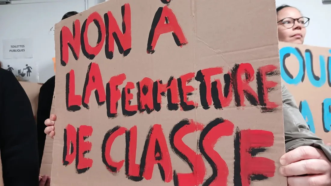 "Non à la fermeture de classe"