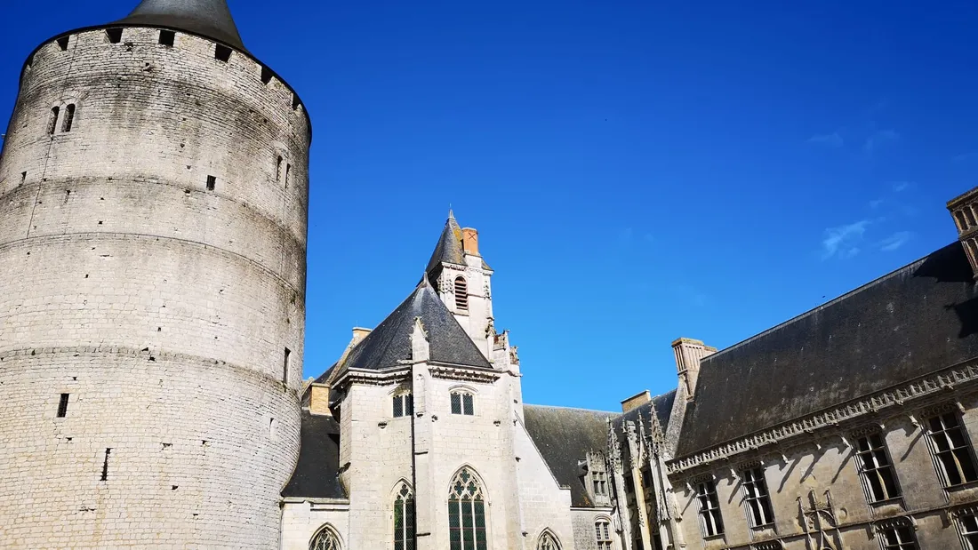 chateau chateaudun extérieur large