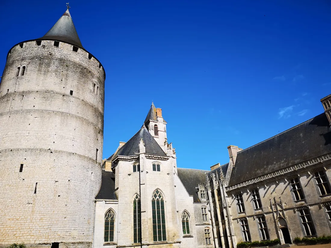 chateau chateaudun extérieur large