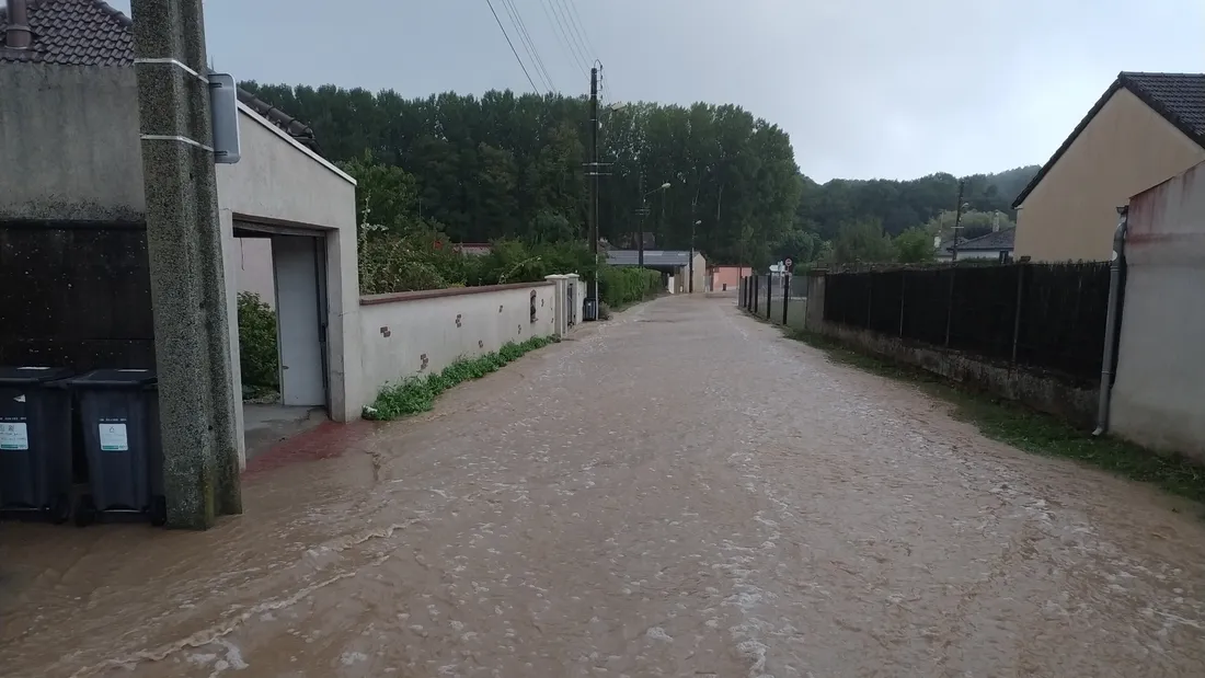 rue inondée Gaville-Oisème