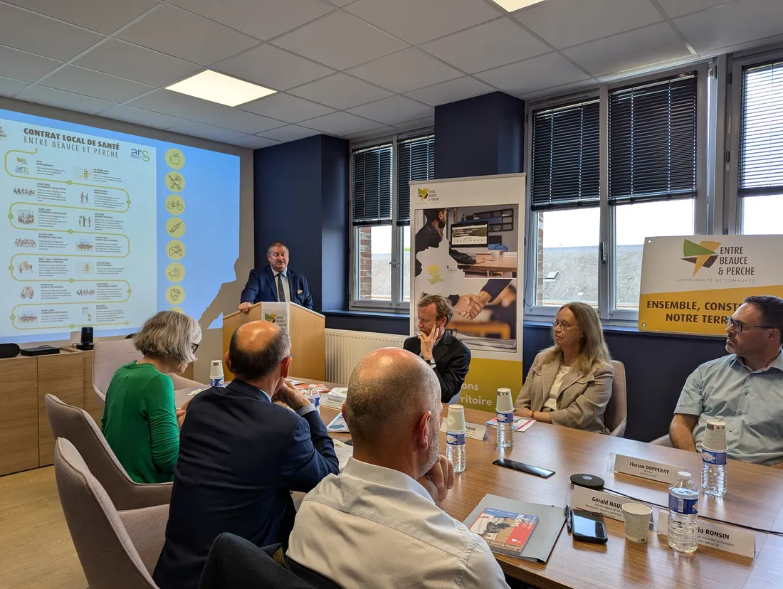 Signature du contrat local de Santé © Communauté de Communes Entre Beauce et Perche