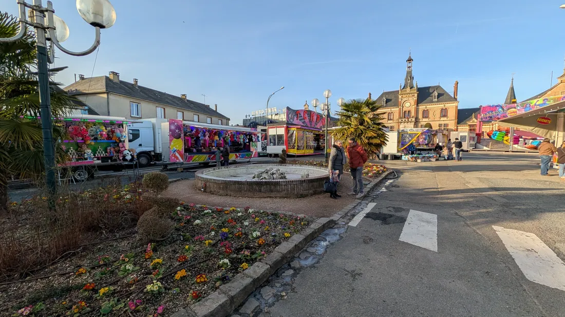 place hotel de ville brou
