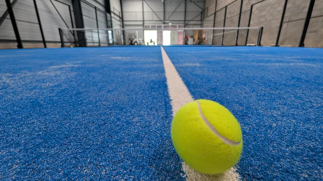 padel balle terrain