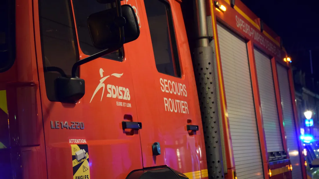 camion pompiers nuit secours routier / FSR