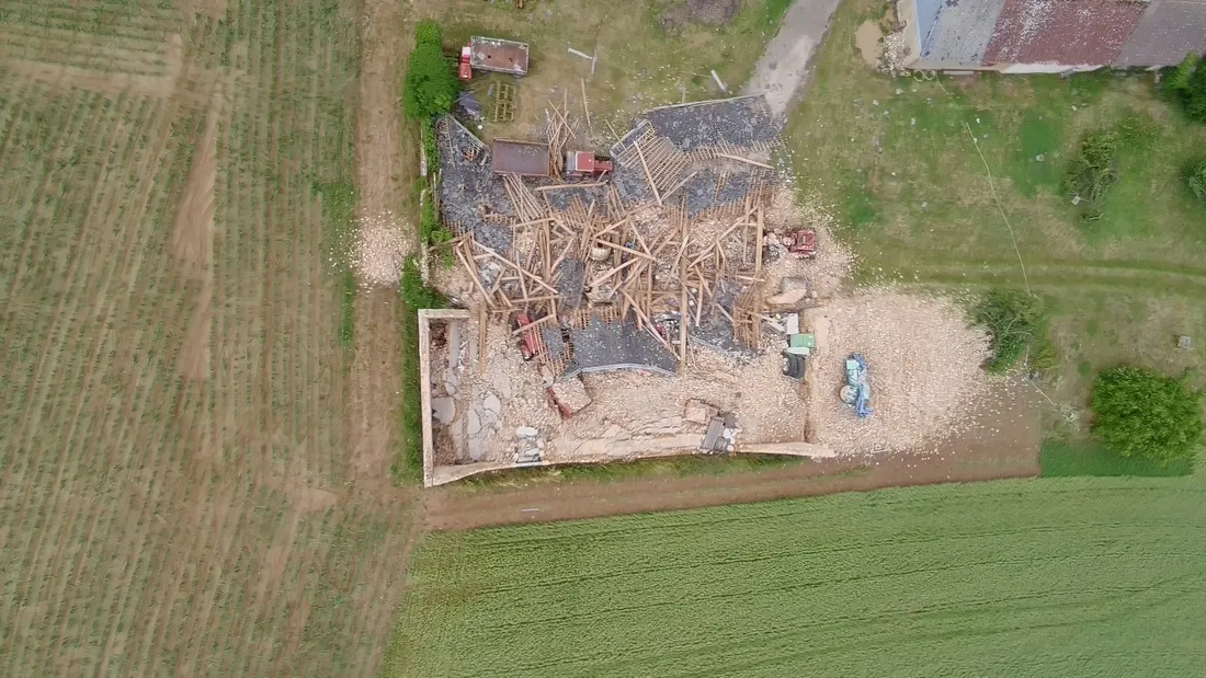 grange détruite à Ourrouer