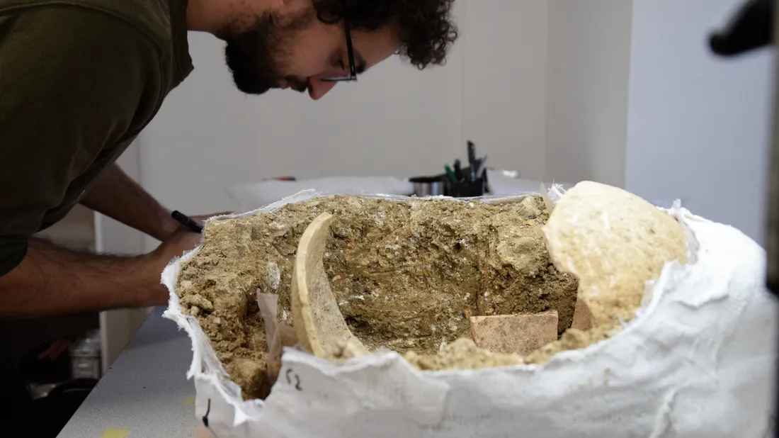 Un chantier de fouilles archéologiques à Chartres