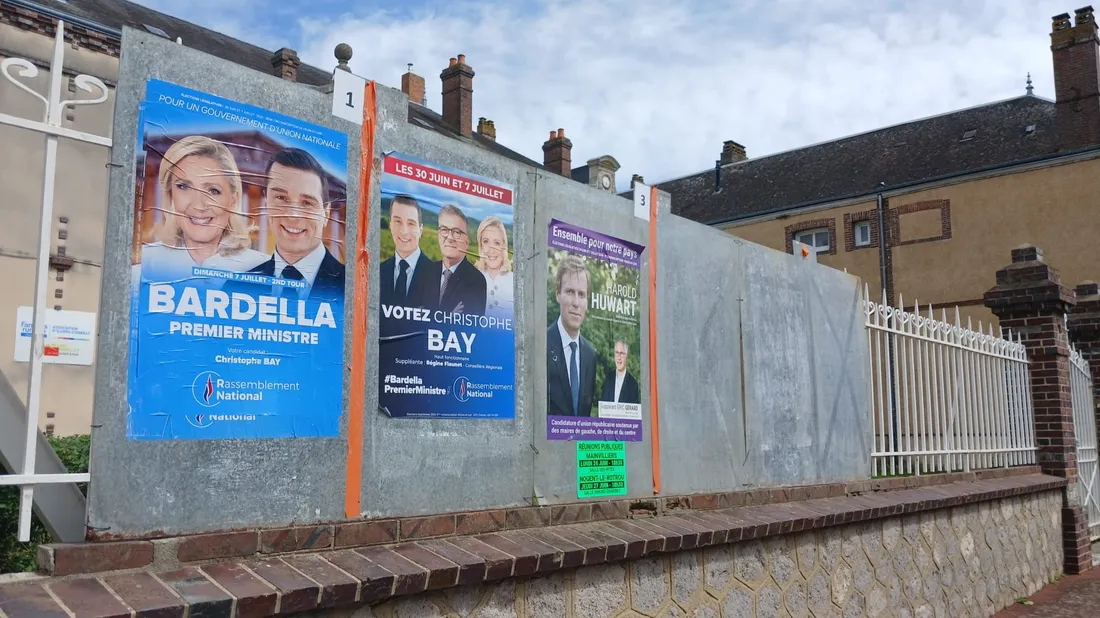 Panneaux d'affichage électoral 