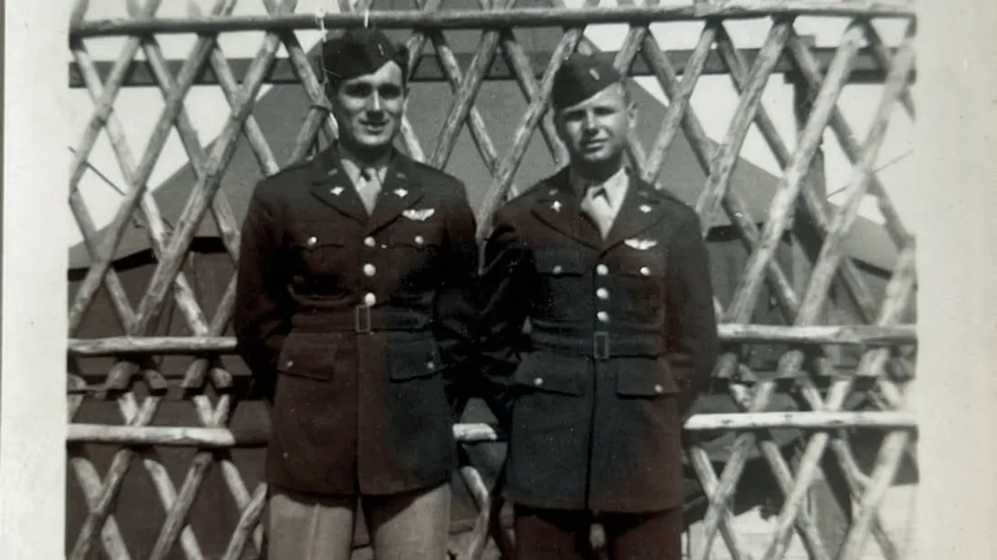 James Gammill et Hubert Wetzel étaient tous les deux dans le même C-47. Une photo prise à Châteaudun