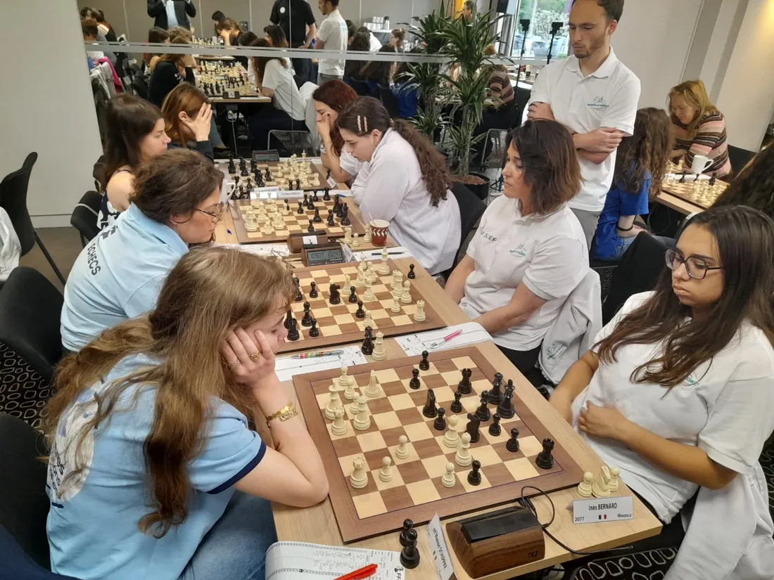 c chartres échecs féminine