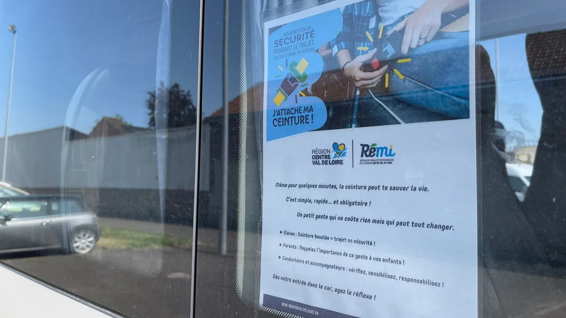 affiche prévention ceinture transports scolaires 