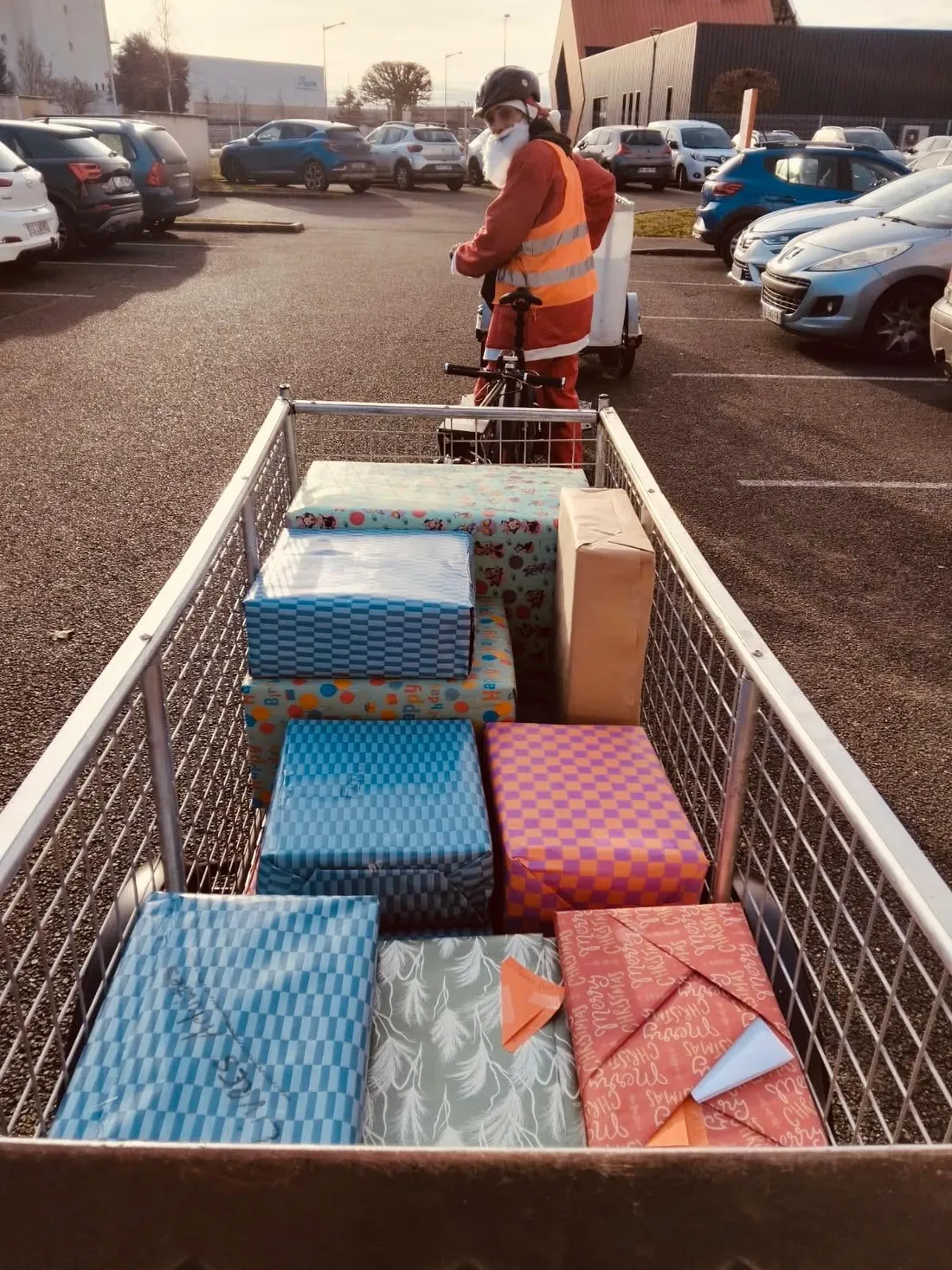 Vélo cargo de Noël Reconstruire Ensemble