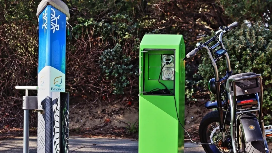borne recharge électrique vélo