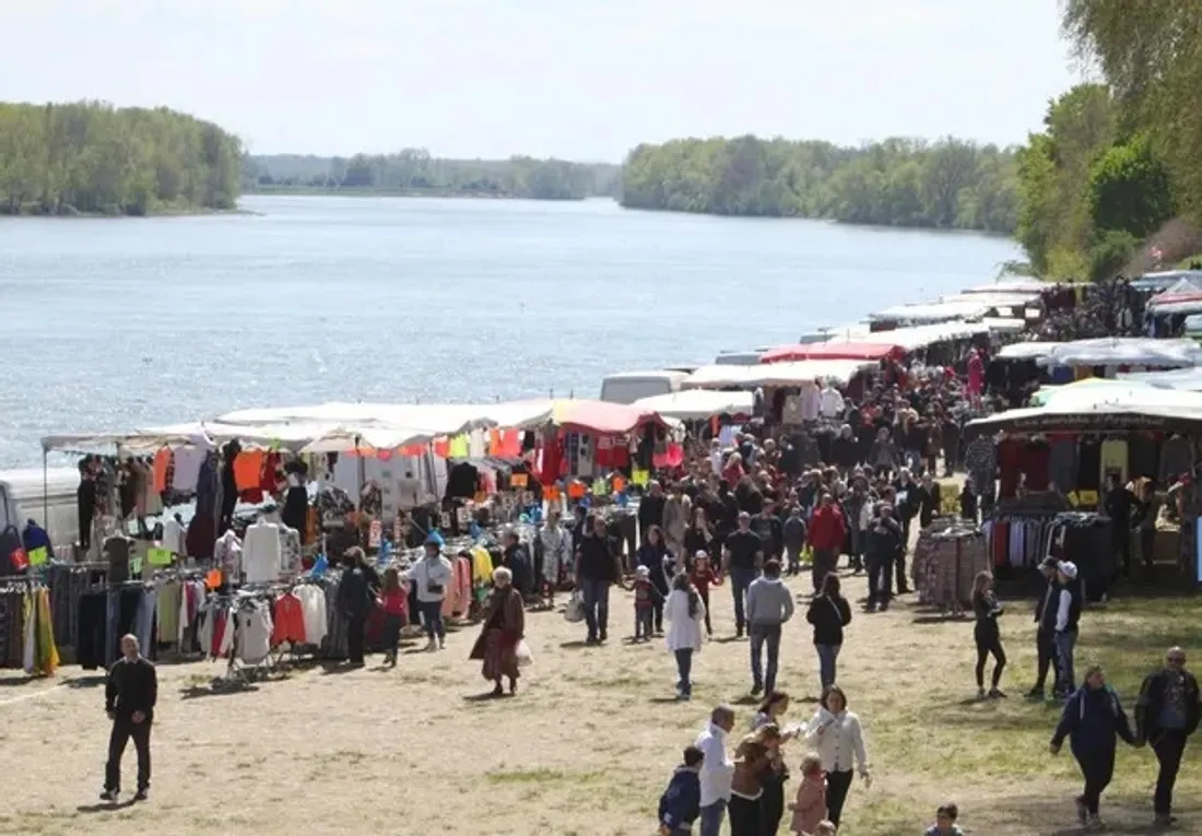 BEAUGENCY (45) - Grande foire du 1er mai