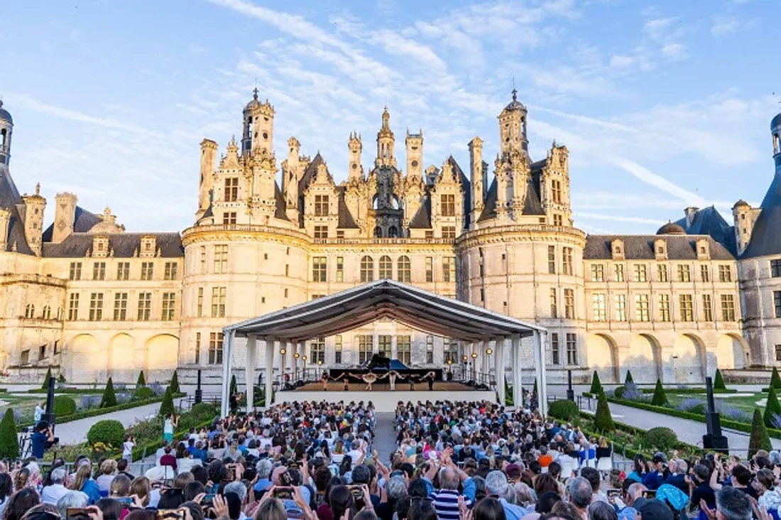 CHAMBORD (41) - Spectacle : Les Étoiles au château