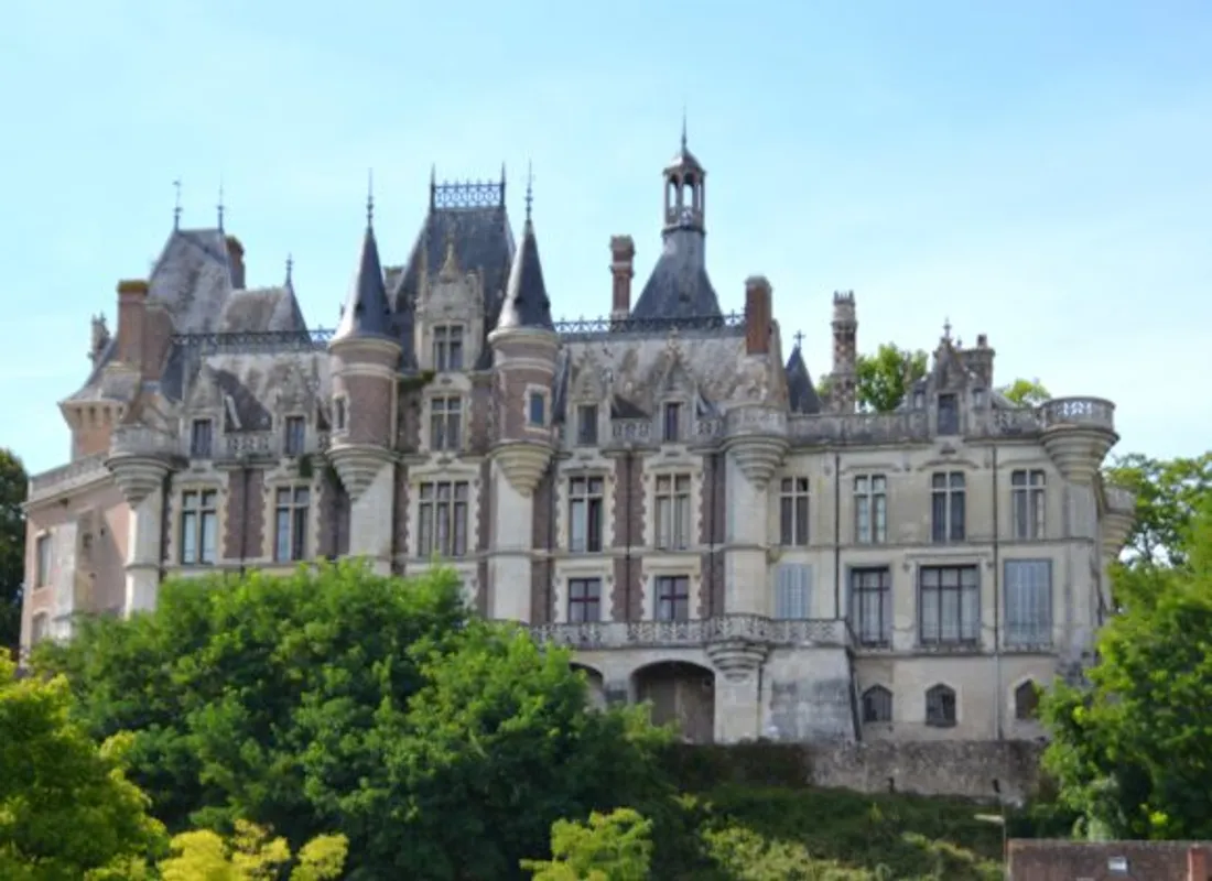 MONTIGNY-LE-GANNELON  - Visite du château 