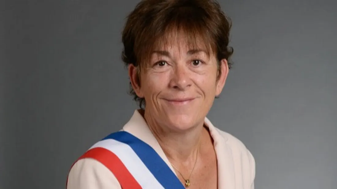 karine dorange élue chartres écharpe