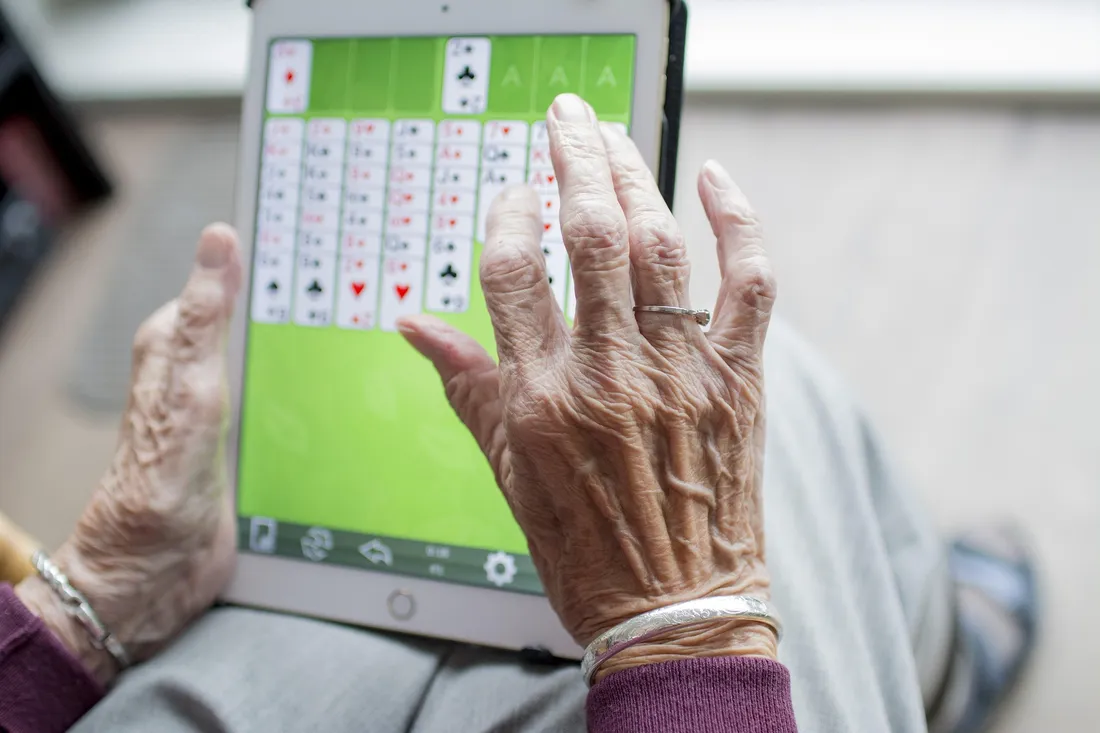senior tablette jeux