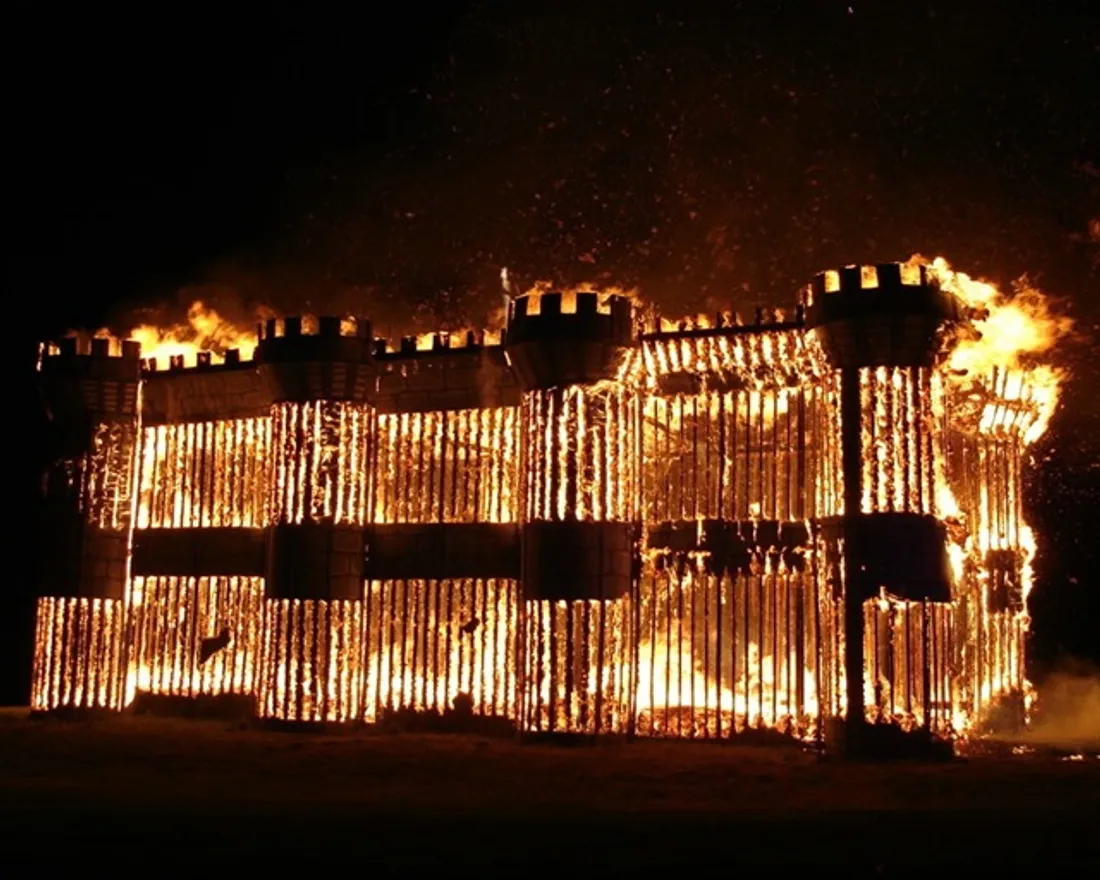 LAVARÉ (72) - Spectacle son et lumière