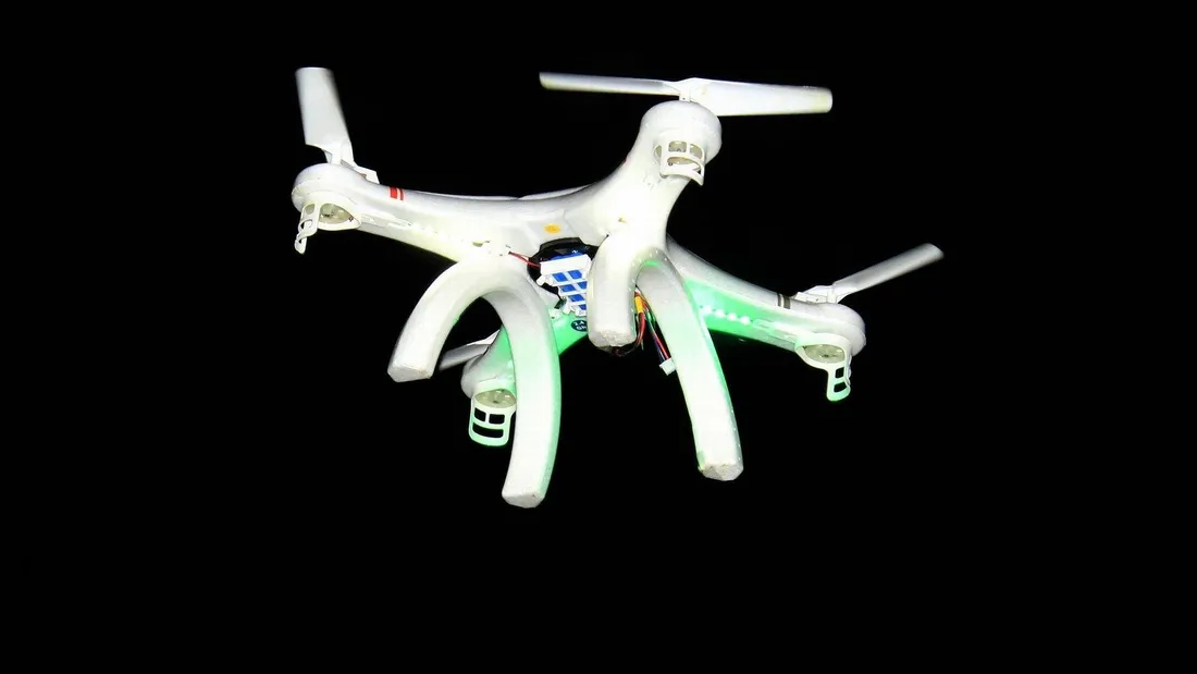 Drone, nuit, illumination