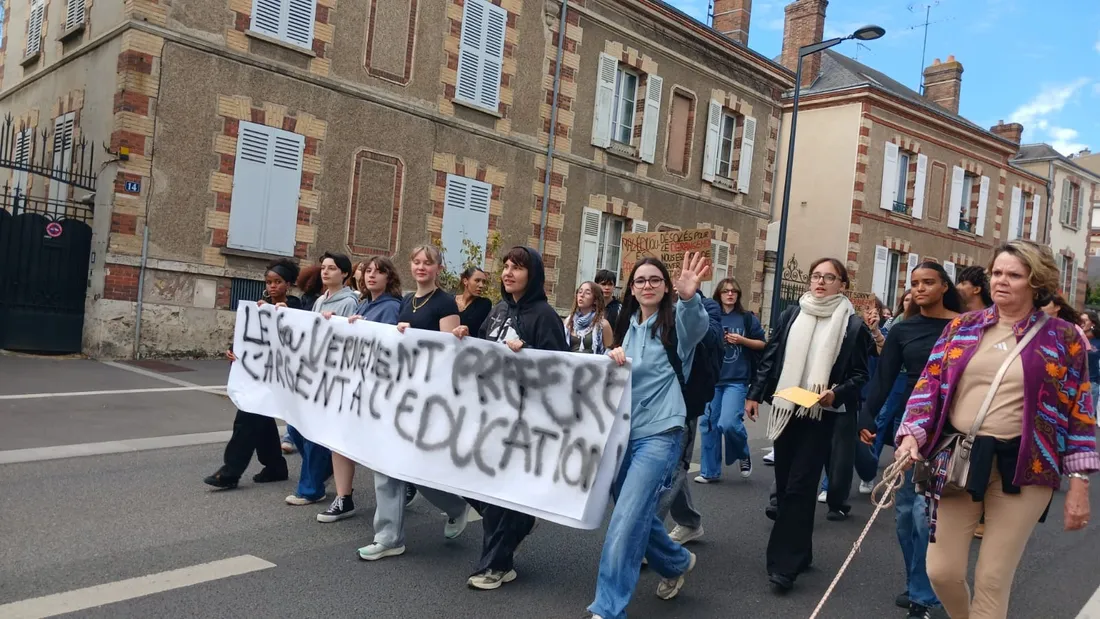 mouvement social éducatif