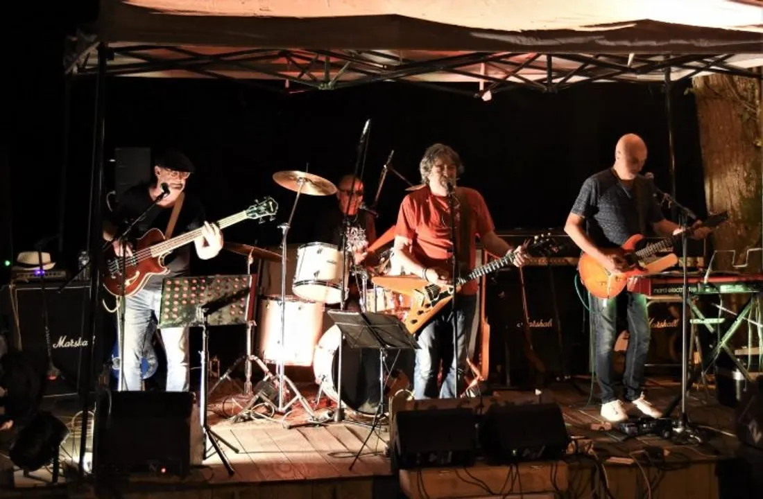 NOGENT-LE-ROTROU - La Guinguette : Macson