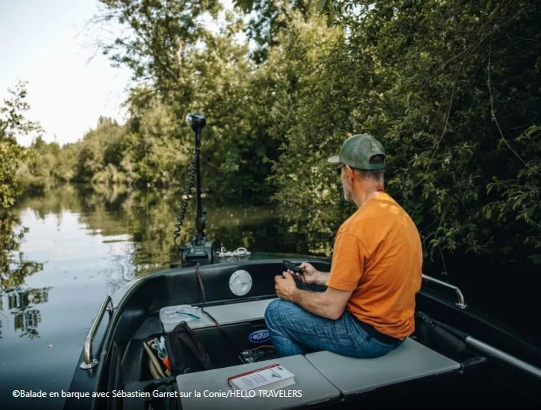 NOTTONVILLE - La Conie en Barque : Une Immersion au Fil de l’Eau