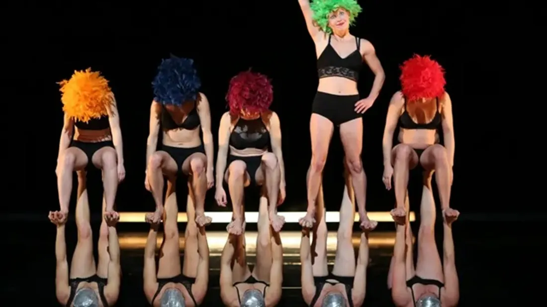 ORLÉANS (45) - Cirque : Portés de femmes