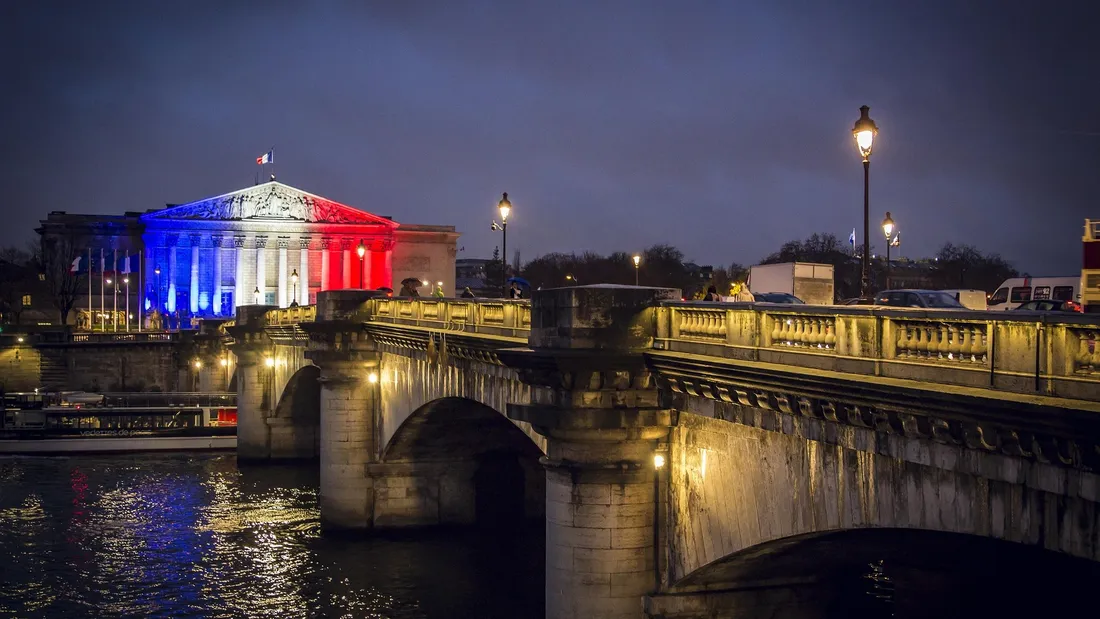 assemblée nationale drapeau français