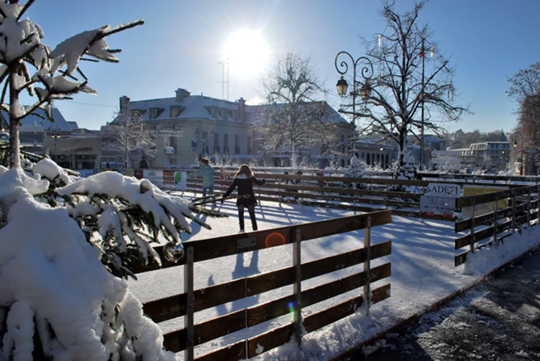 RAMBOUILLET (78) - Patinoire