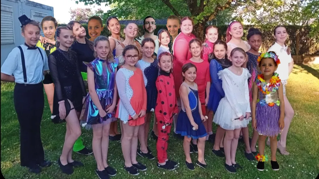 Equipe Twirling Bâton Lèves