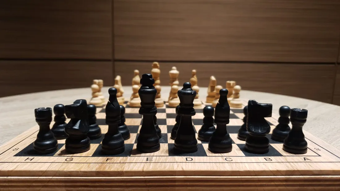 plateau échecs noir et blanc