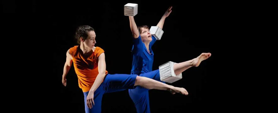 PUSSAY (91) - Danse : Petit cube
