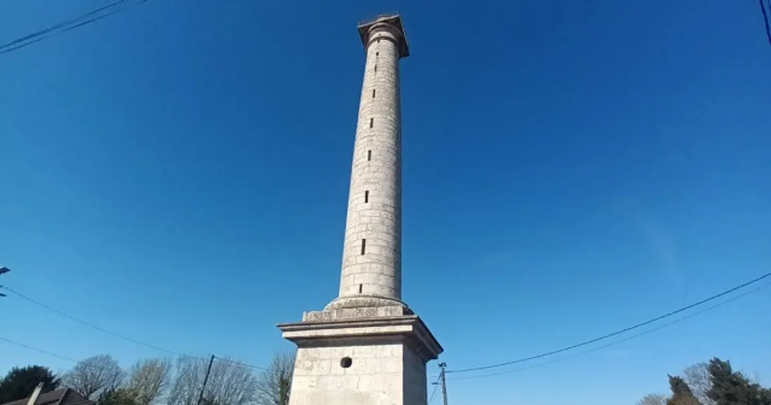 MÉRÉVILLE (91)  - Tour Trajane