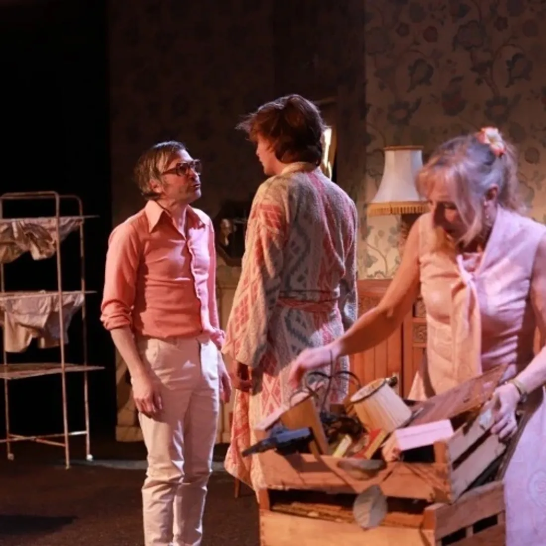 SARAN (45) - Théâtre : Pensez à fermer les volets